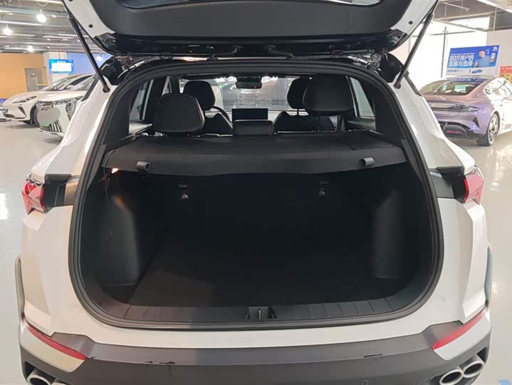 Photo 4 - Geely Coolray