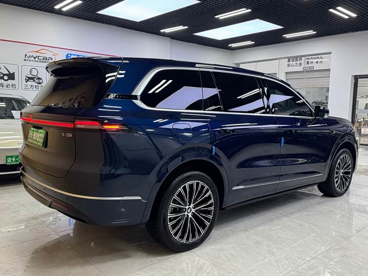 Фото 2 - Changan Deepal S09