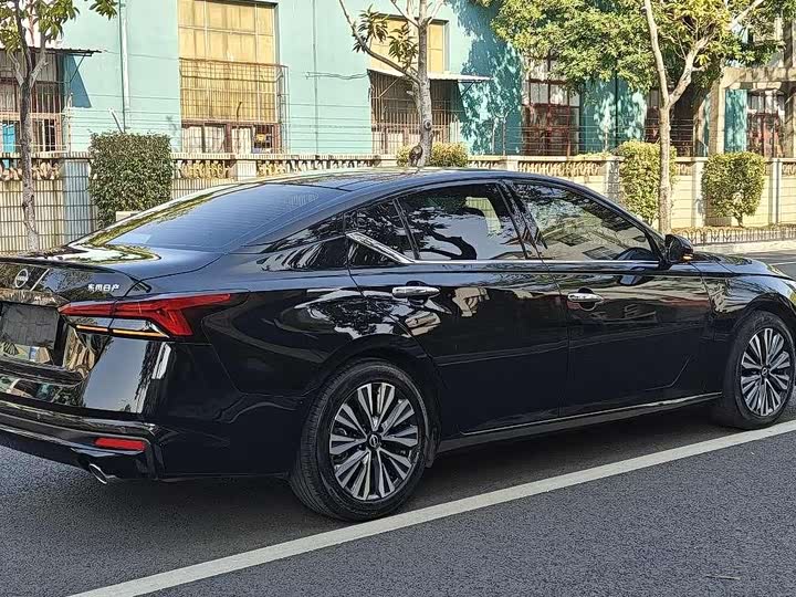 Фото 9 - Nissan Teana