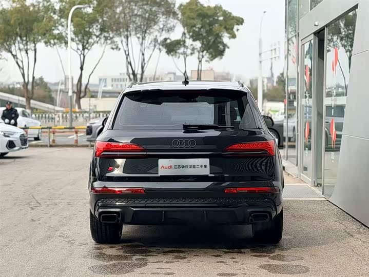 Фото 4 - Audi Q7