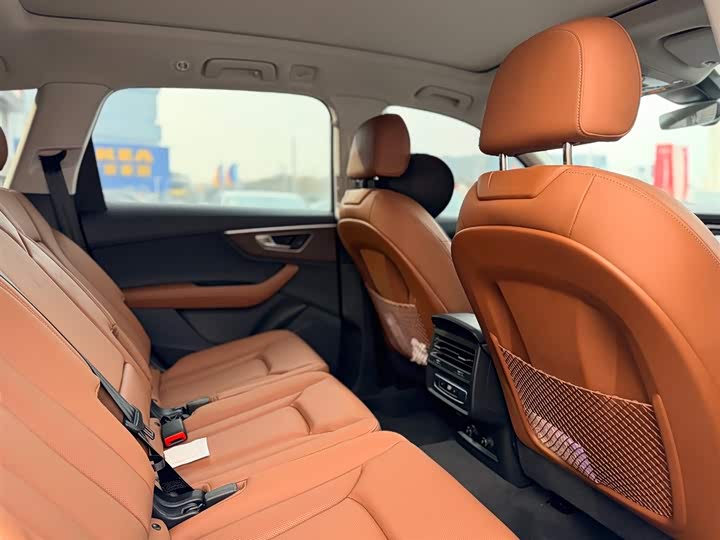 Фото 6 - Audi Q7