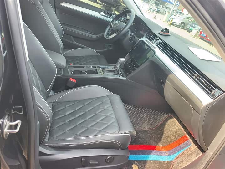 Фото 8 - Volkswagen Magotan GTE Hybrid