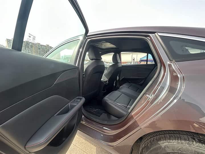 Фото 8 - MG Motor 5