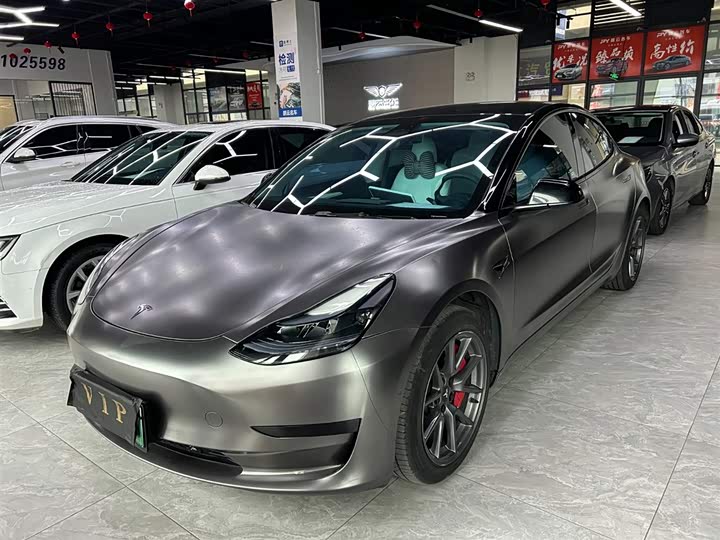 Фото 1 - Tesla Model 3