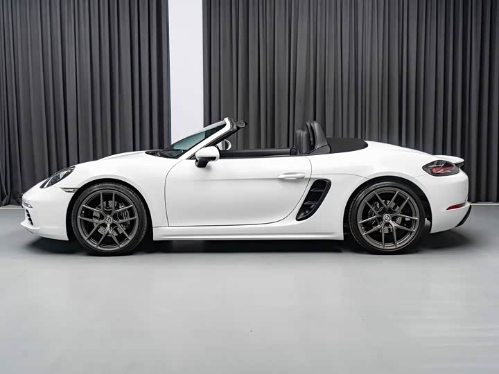 Фото 3 - Porsche 718