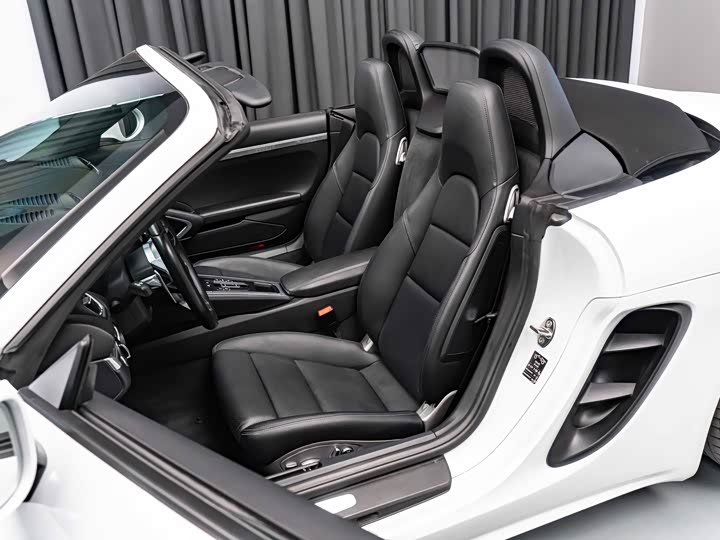 Фото 8 - Porsche 718