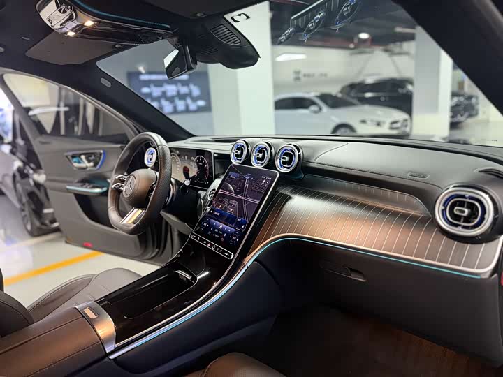 Фото 9 - Mercedes-Benz GLC-Class