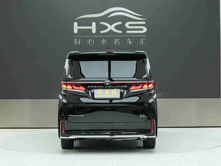 Фото 5 - Toyota Vellfire