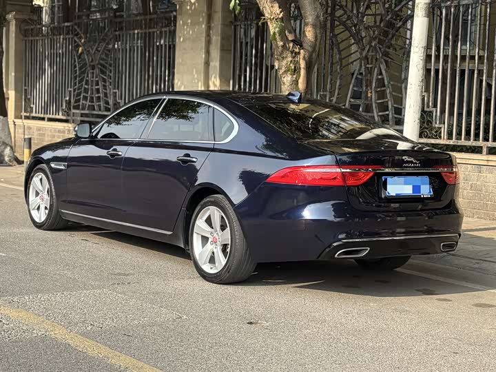 Фото 3 - Jaguar XF L