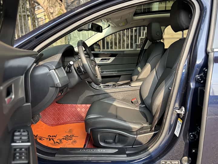 Фото 6 - Jaguar XF L