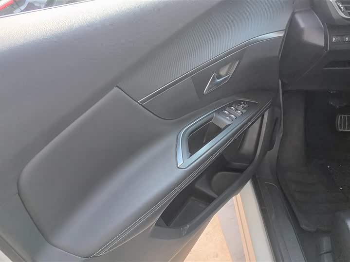 Фото 7 - Peugeot 4008