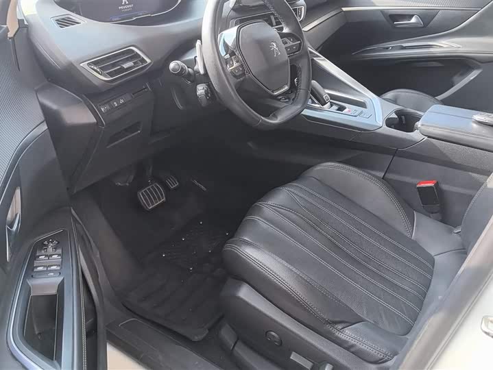 Фото 9 - Peugeot 4008