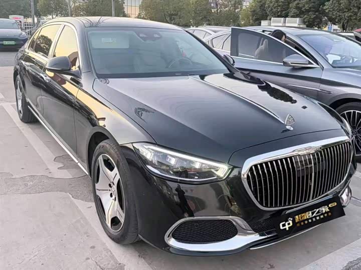 Фото 2 - Mercedes-Benz Maybach S-Class