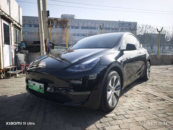 Фото 1 - Tesla Model Y