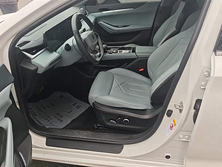 Фото 9 - Changan Raeton Plus