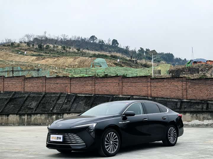 Фото 1 - Buick LaCrosse