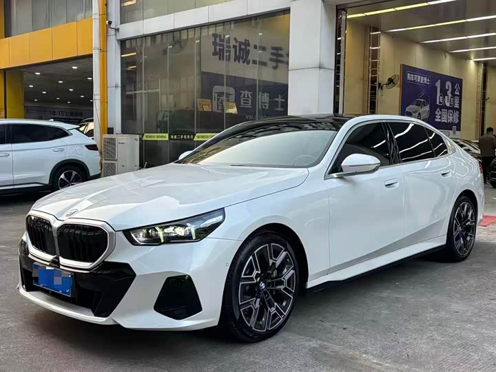 Фото 1 - BMW 5 Series