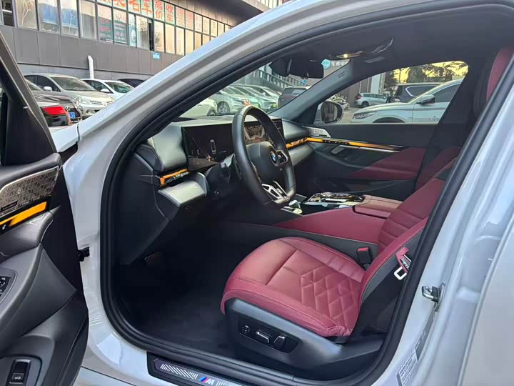 Фото 4 - BMW 5 Series