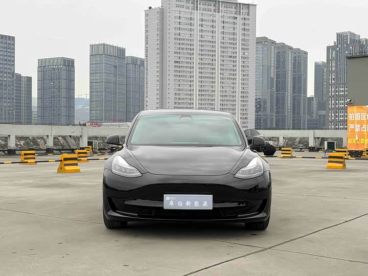 Фото 2 - Tesla Model 3