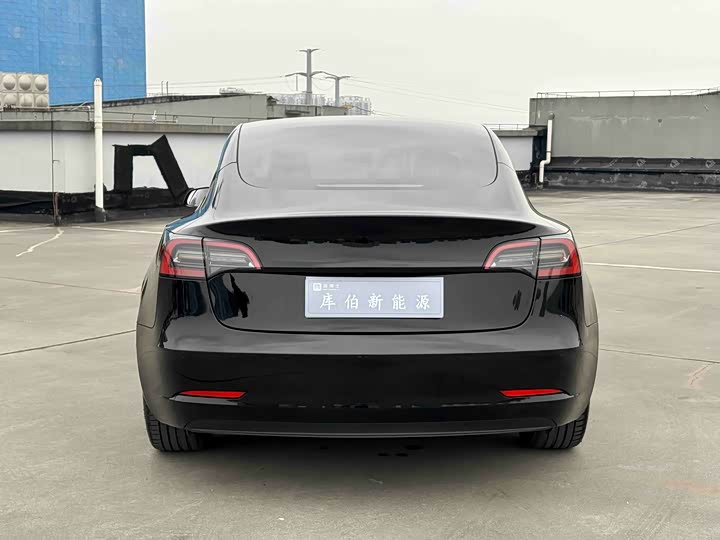 Фото 5 - Tesla Model 3