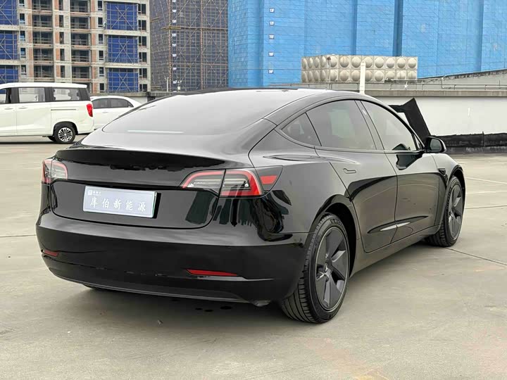 Фото 6 - Tesla Model 3