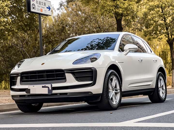 Фото 1 - Porsche Macan