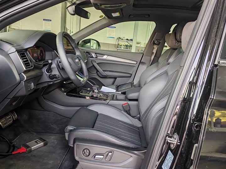 Фото 3 - Audi Q5L