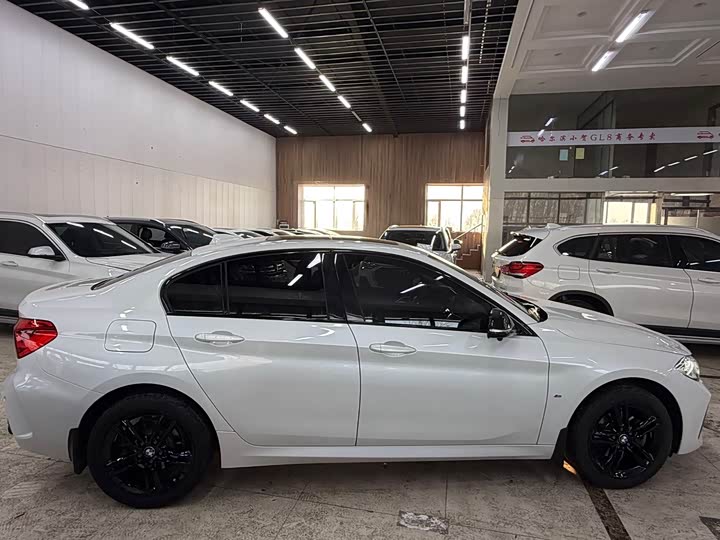 Фото 6 - BMW 1 Series