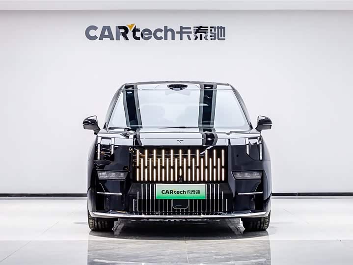 Фото 2 - Zeekr 009