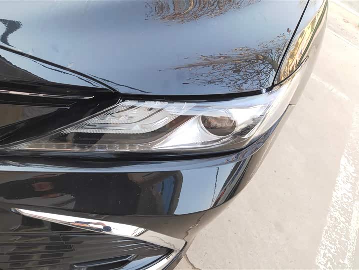 Фото 5 - Toyota Camry