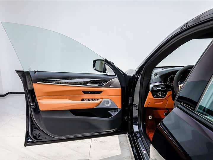 Фото 8 - BMW 6 Series GT