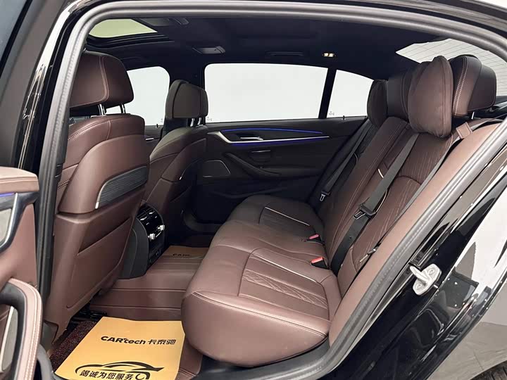 Фото 9 - BMW 5 Series