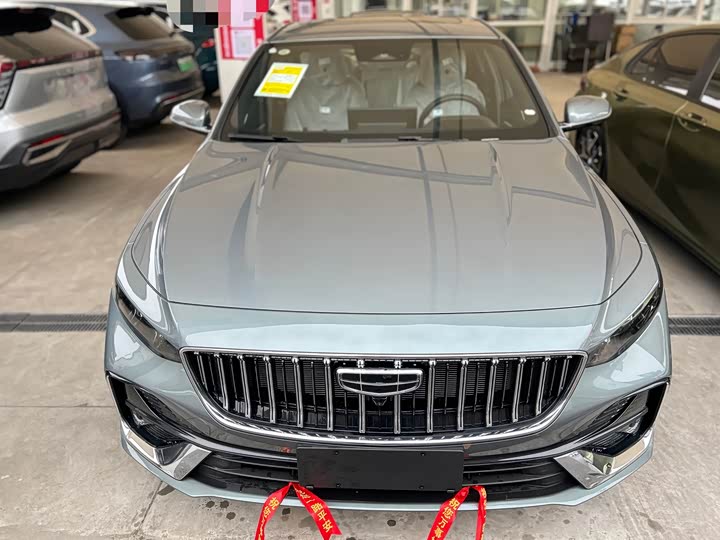 Фото 2 - Geely Preface