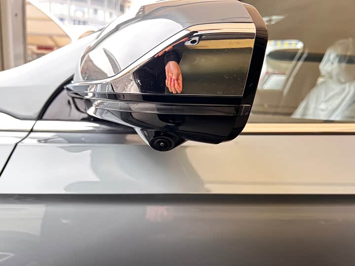 Фото 4 - Geely Preface