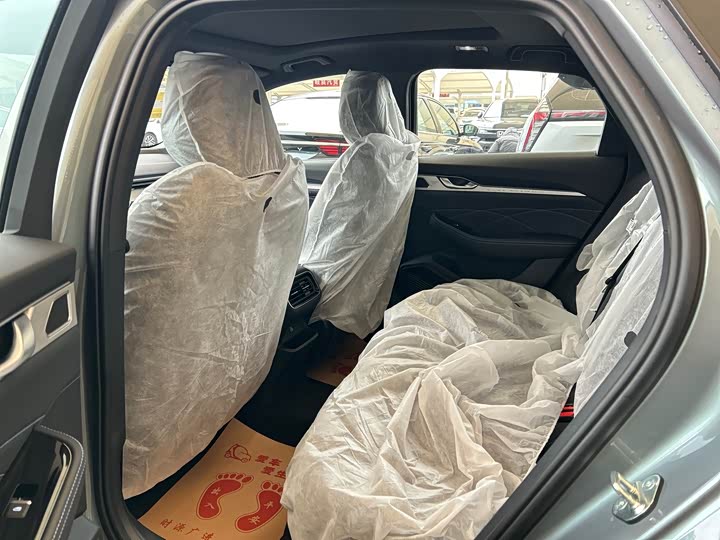 Фото 9 - Geely Preface