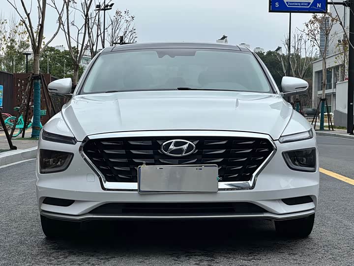 Фото 2 - Hyundai Mistra