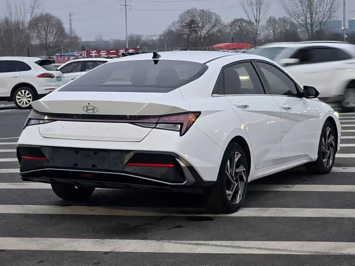 Фото 9 - Hyundai Elantra N line