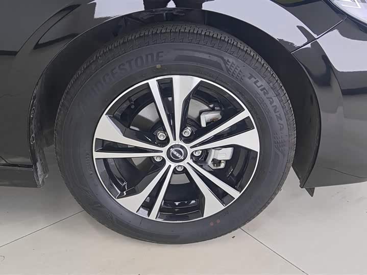 Фото 6 - Nissan Sylphy