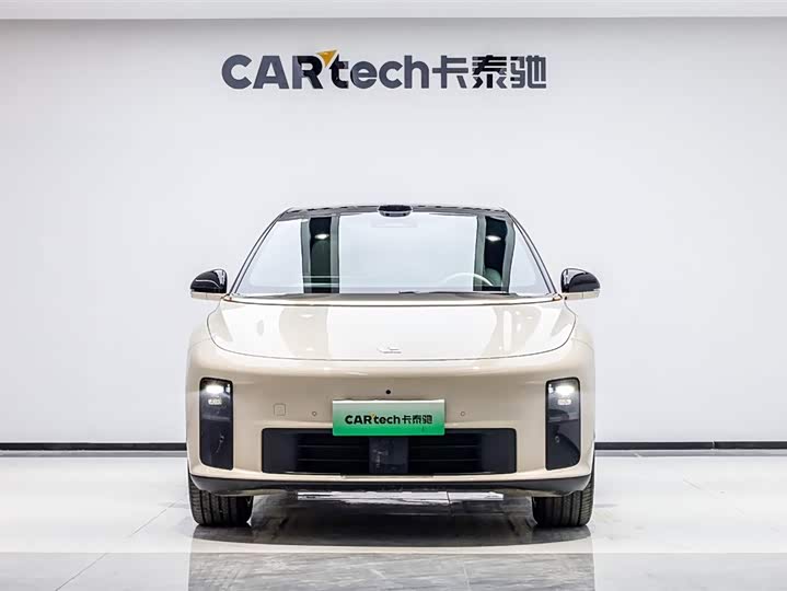 Фото 2 - LiXiang i6