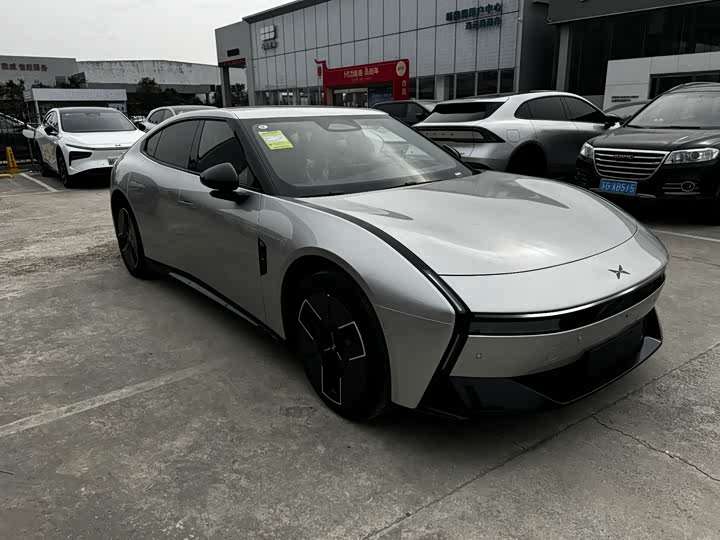 Фото 2 - XPeng P7