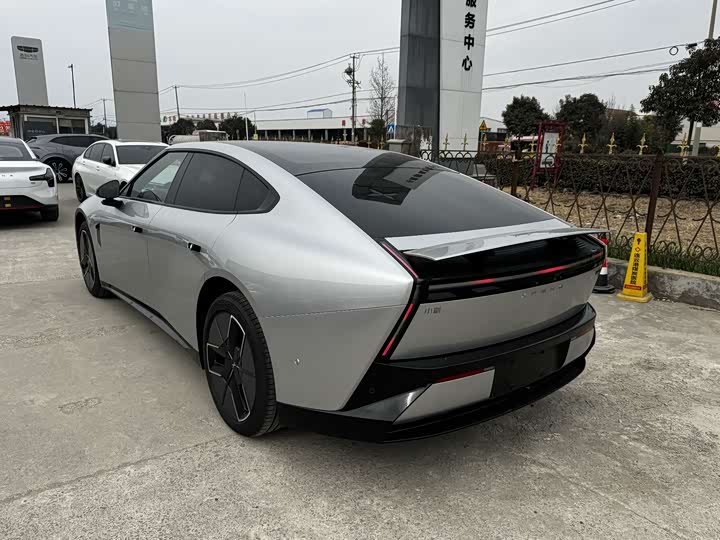 Фото 4 - XPeng P7