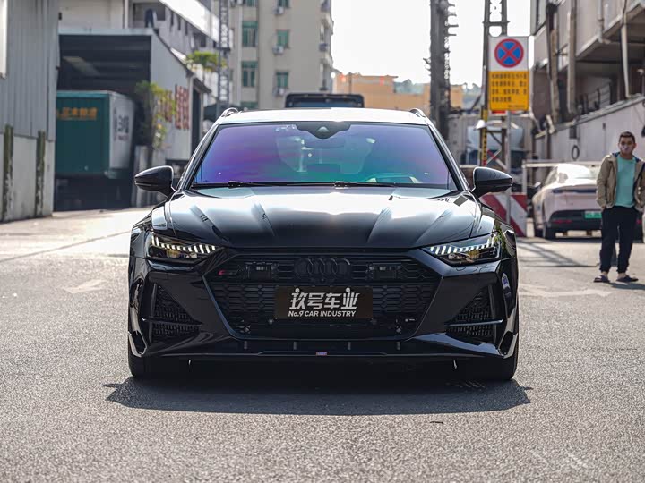 Фото 2 - Audi RS 6