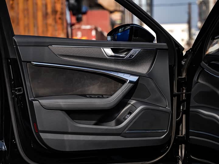 Фото 8 - Audi RS 6