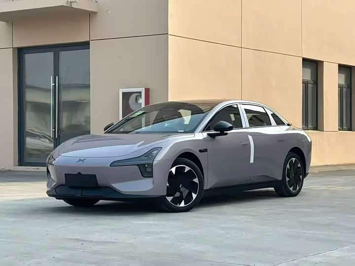 Фото 1 - XPeng Mona M03