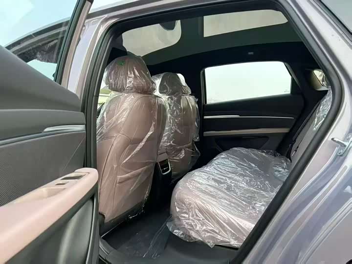 Фото 8 - XPeng Mona M03