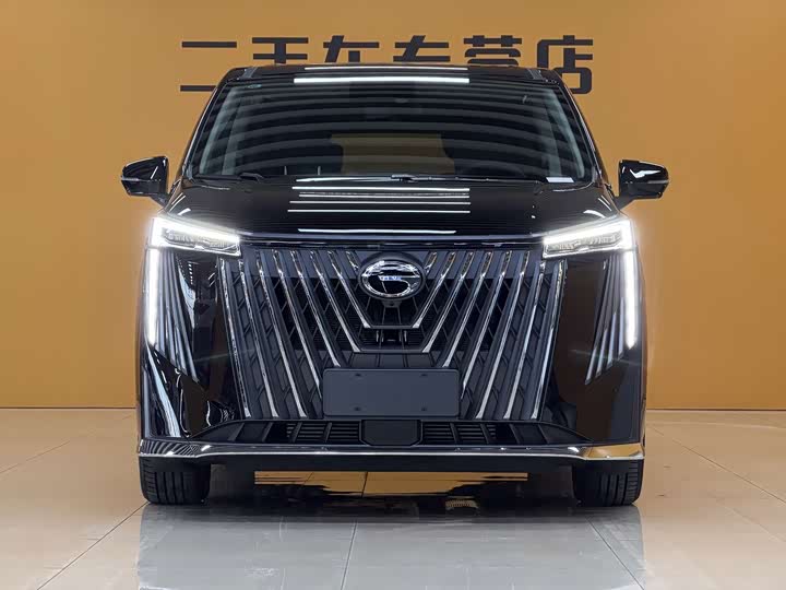 Фото 2 - GAC Trumpchi M8