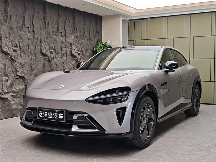 Фото 1 - Xiaomi YU7