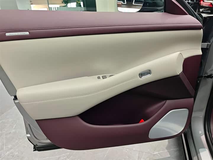 Фото 5 - Xiaomi YU7