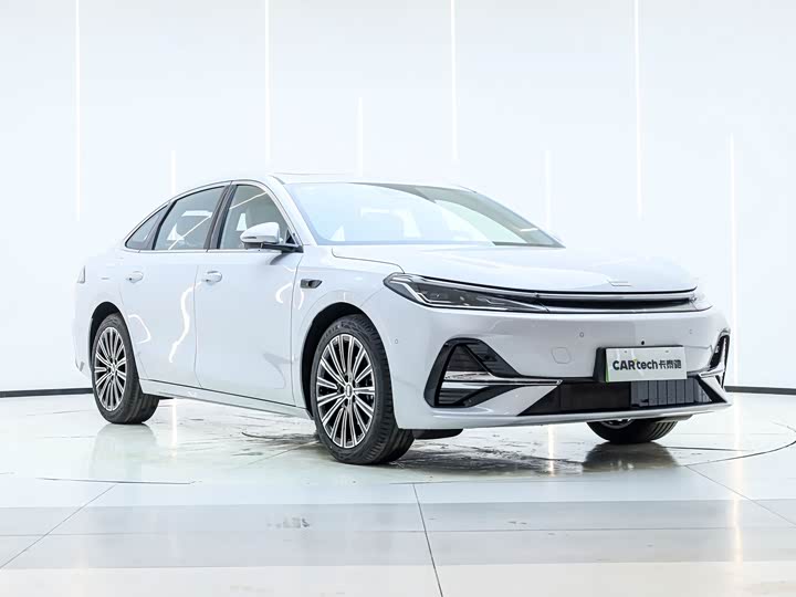 Фото 2 - Geely Galaxy A7