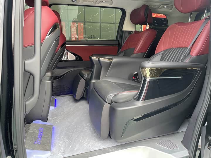 Фото 6 - GAC Trumpchi E9